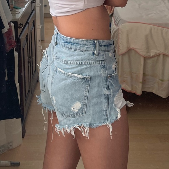 Garage light wash denim shorts - Picture 3 of 4